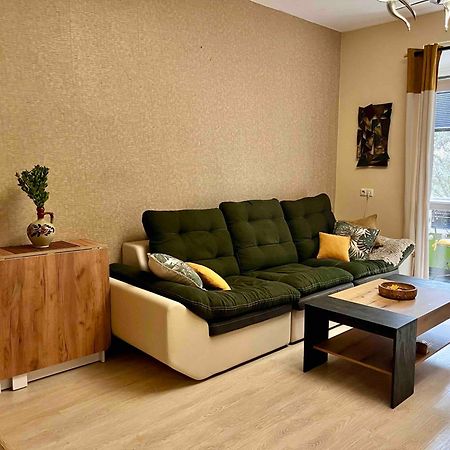 Cozy 2Br Oasis In Central Burgas Exteriör bild