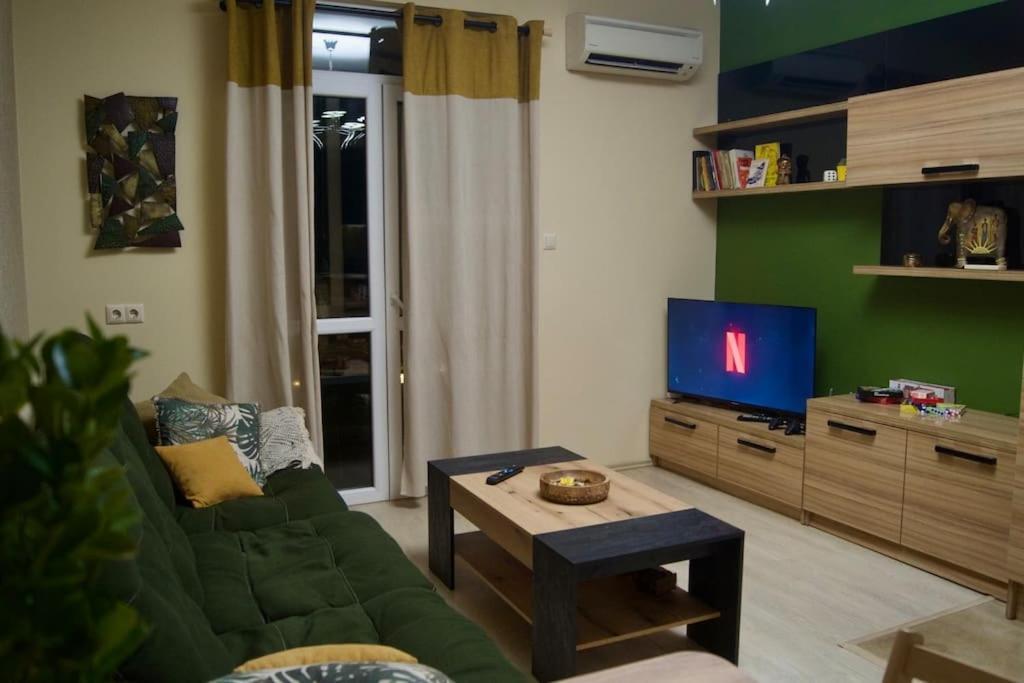 Cozy 2Br Oasis In Central Burgas Exteriör bild