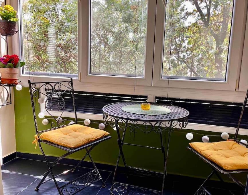 Cozy 2Br Oasis In Central Burgas Exteriör bild