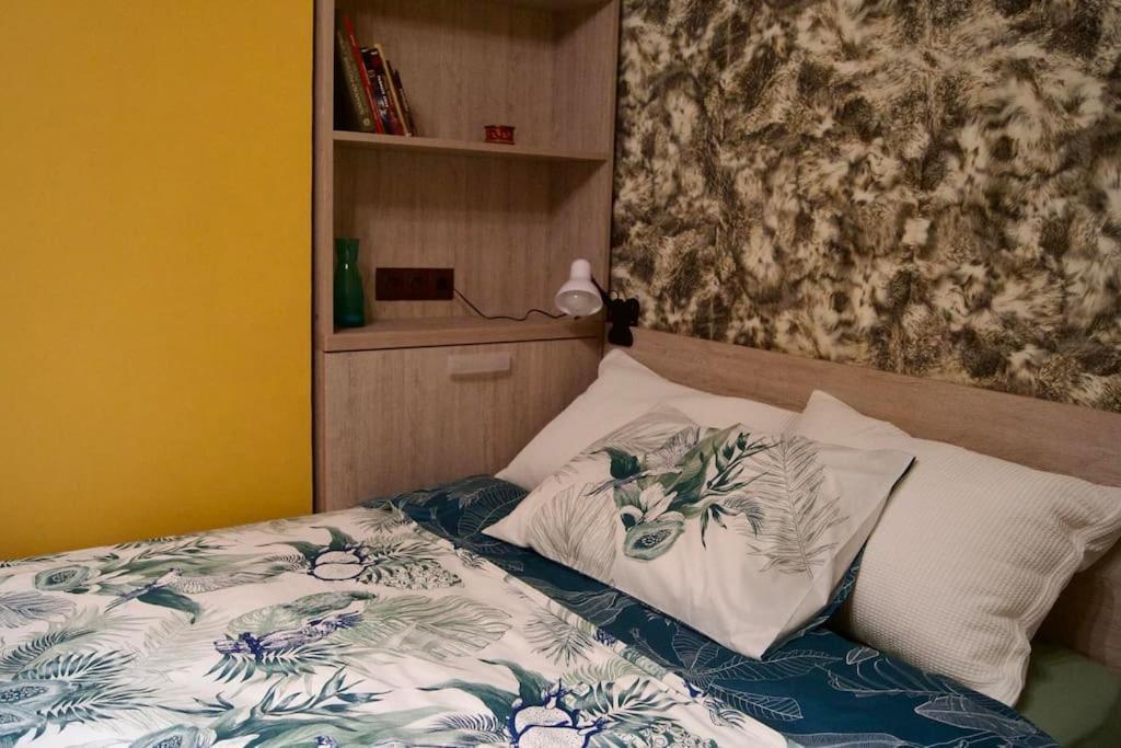 Cozy 2Br Oasis In Central Burgas Exteriör bild
