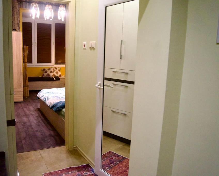 Cozy 2Br Oasis In Central Burgas Exteriör bild