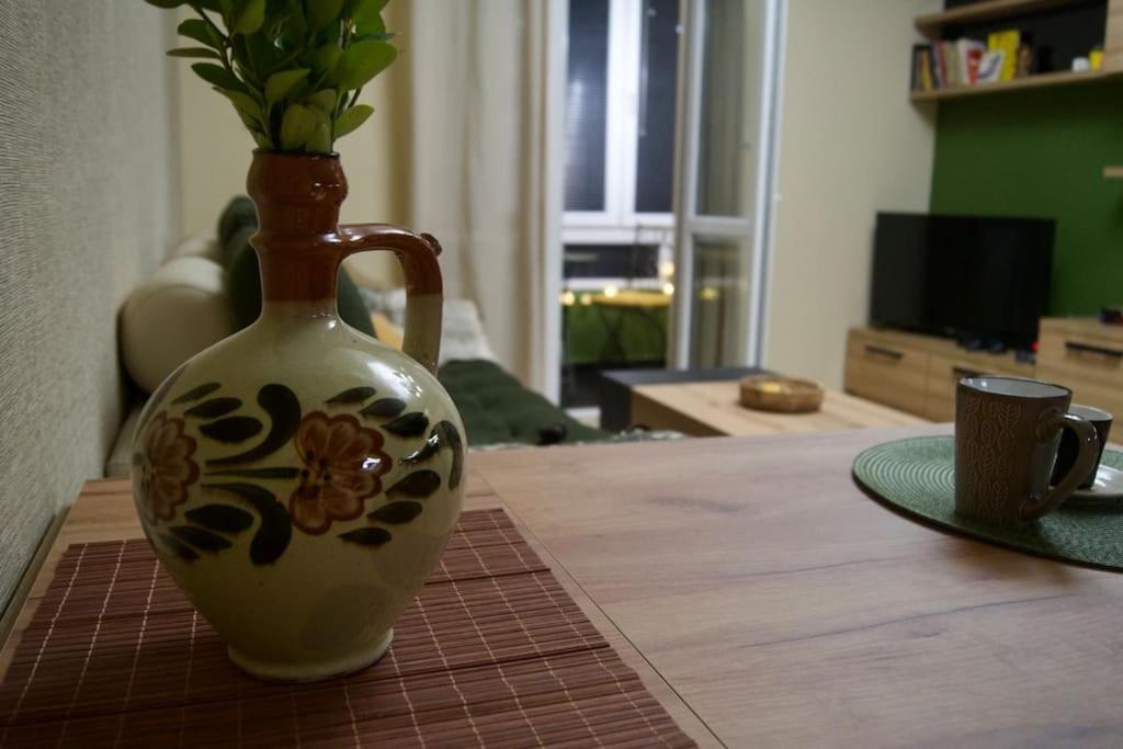 Cozy 2Br Oasis In Central Burgas Exteriör bild